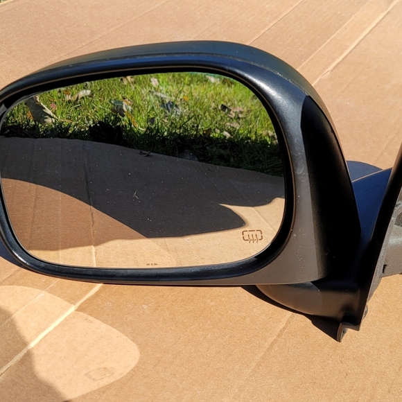 Dodge 1500 OEM Mirrors - Picture 2 of 6